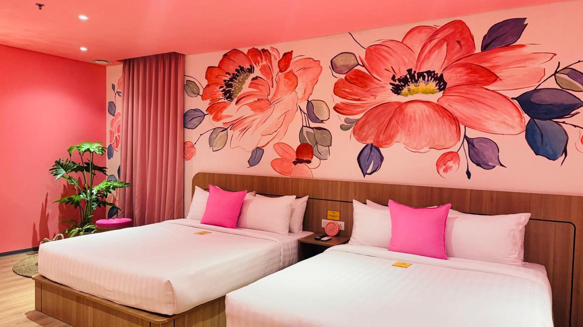 Yellow Bee Resort Cililitan Yakarta Exterior foto